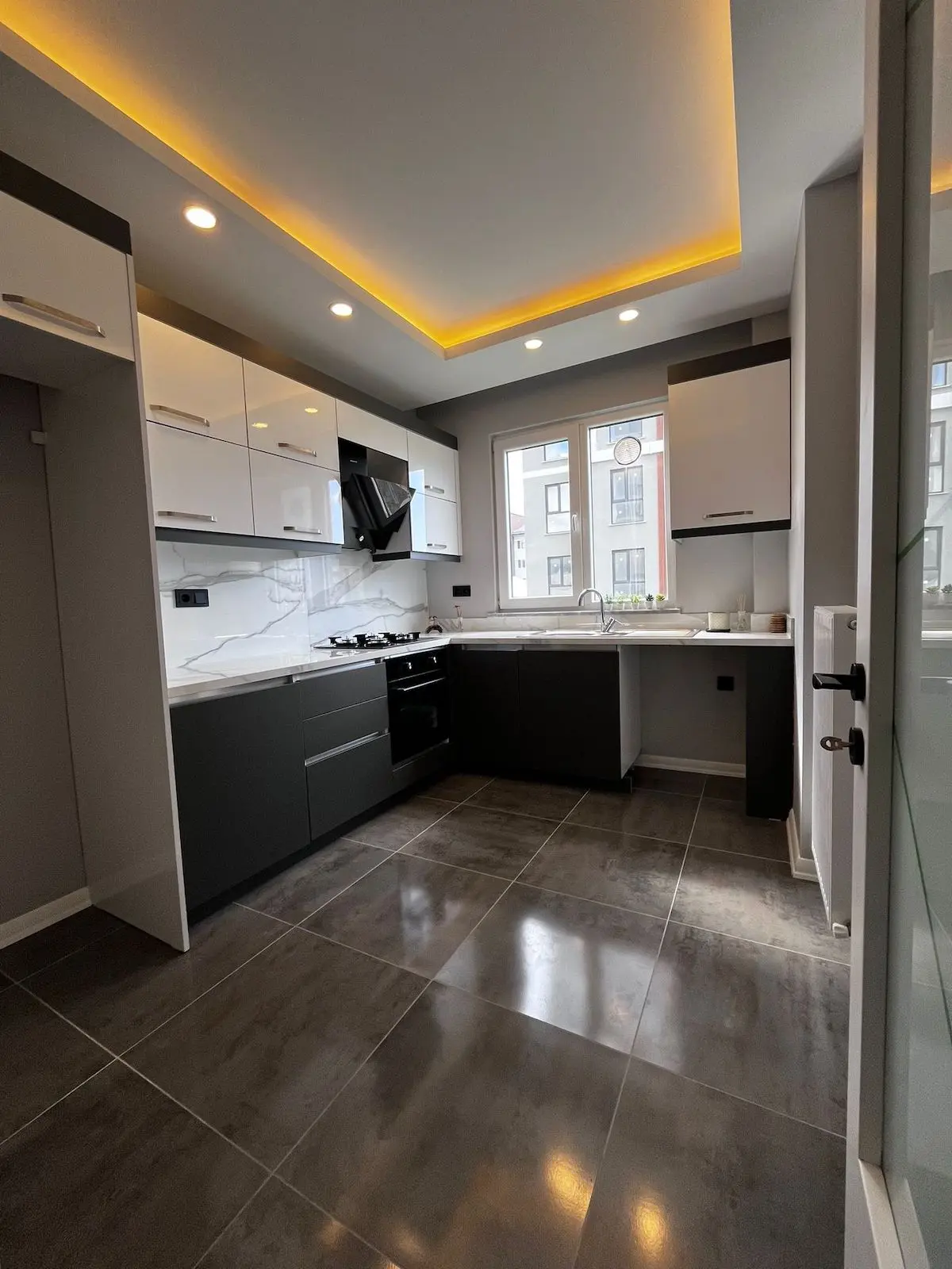 Modern kitchen